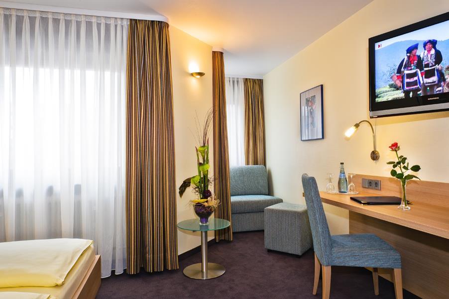 CPH HOTEL BERLINER HOF-guestroom-Guest Room,Suite,Indoor/Interior,On-Site.jpg