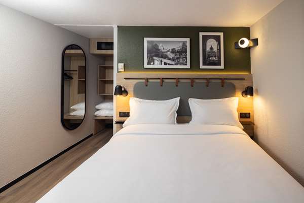 CAMPANILE ALENCON CAMPANILE ALENCON