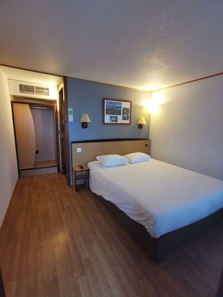 Hôtel HOTEL CAMPANILE AURILLAC - Chambre Standard
