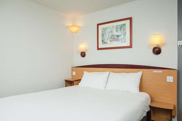 Hotel CAMPANILE BASILDON - East of London - Standard Room