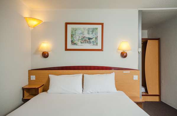 巴兹尔登—伦敦东部康铂酒店