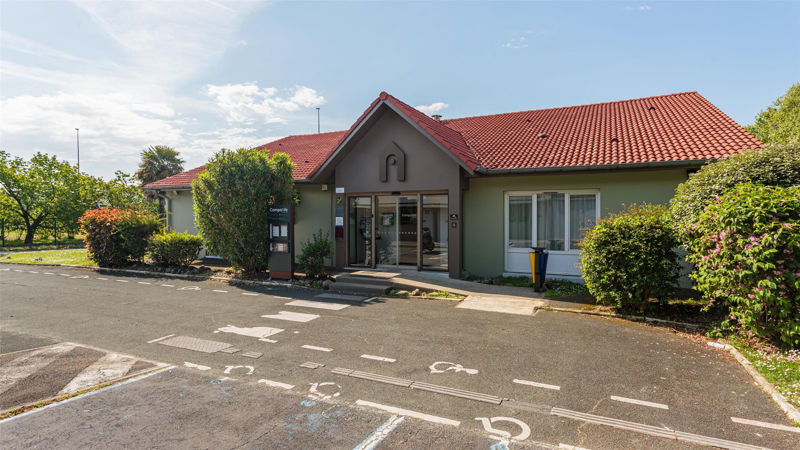HÔTEL CAMPANILE NATURE - BAYONNE - Vue extérieure