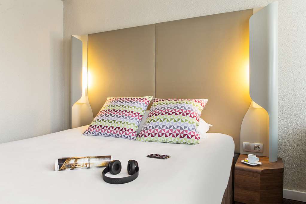 CAMPANILE BESANCON VALENTIN-guestroom-Guest Room,On-Site.jpg