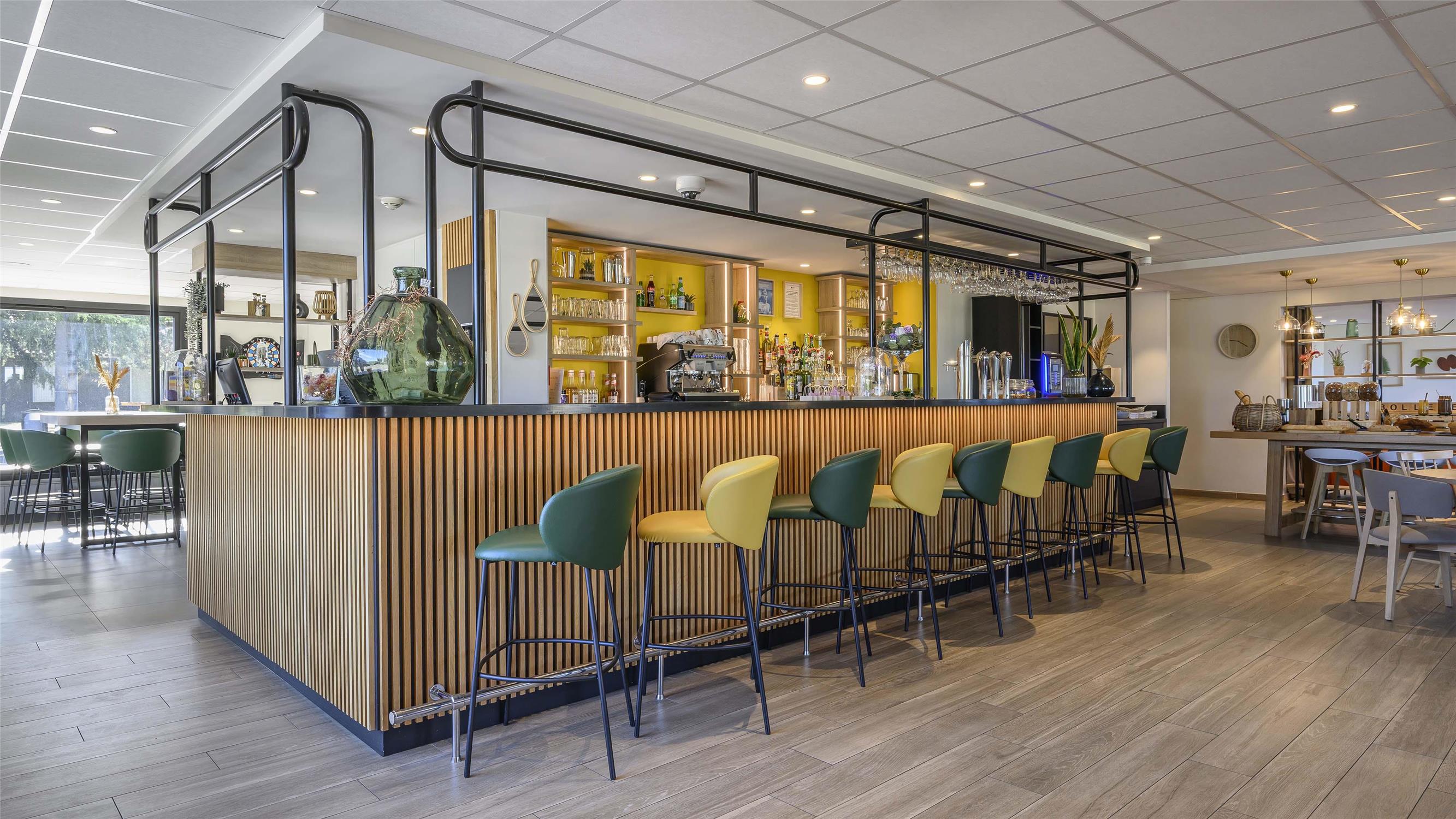 HOTEL CAMPANILE NATURE - BOLLENE - Lounge bar Campanile NATURE - Bollene
