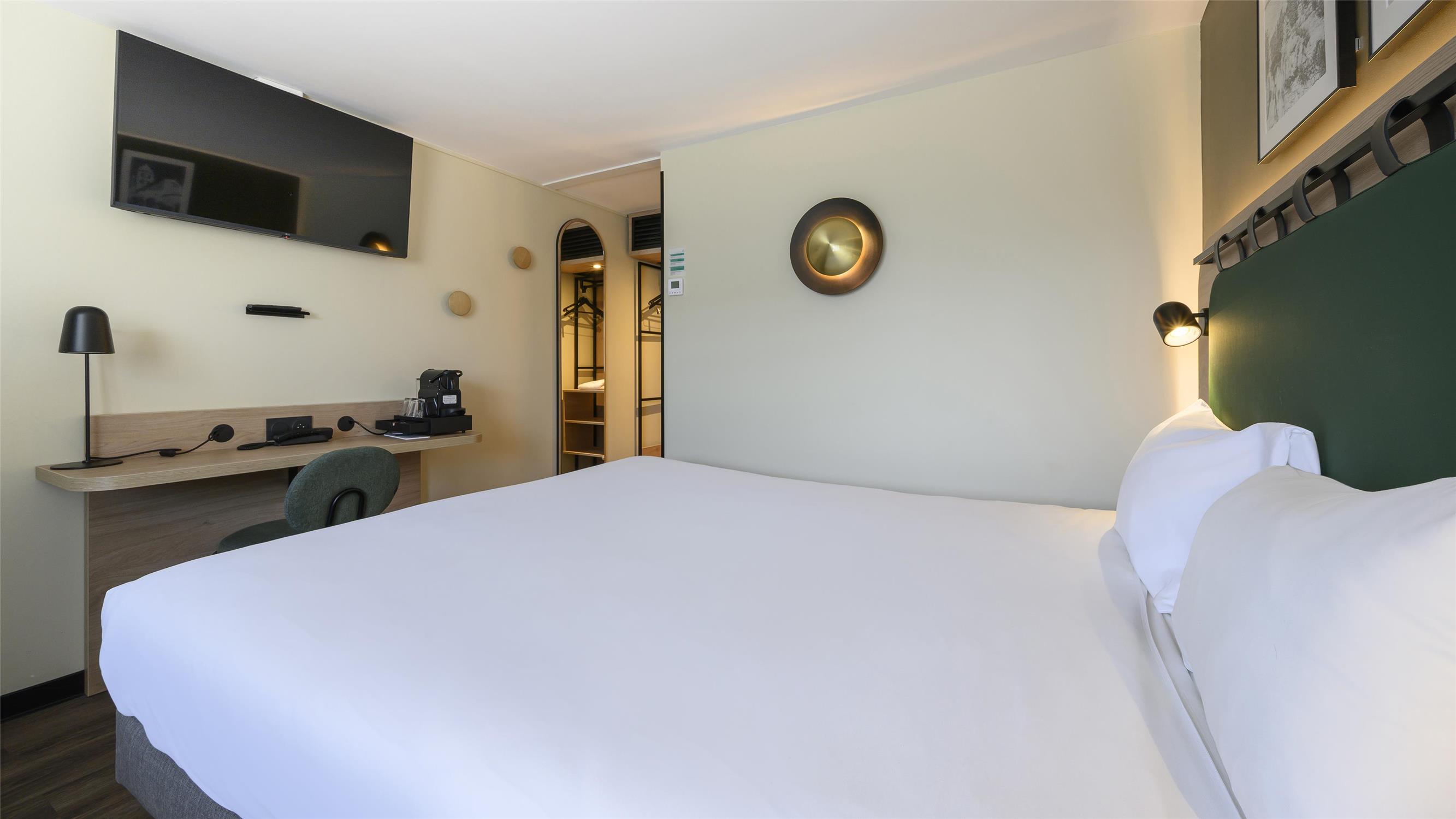 HOTEL CAMPANILE NATURE - BOLLENE - Chambre double Campanile NATURE Bollene