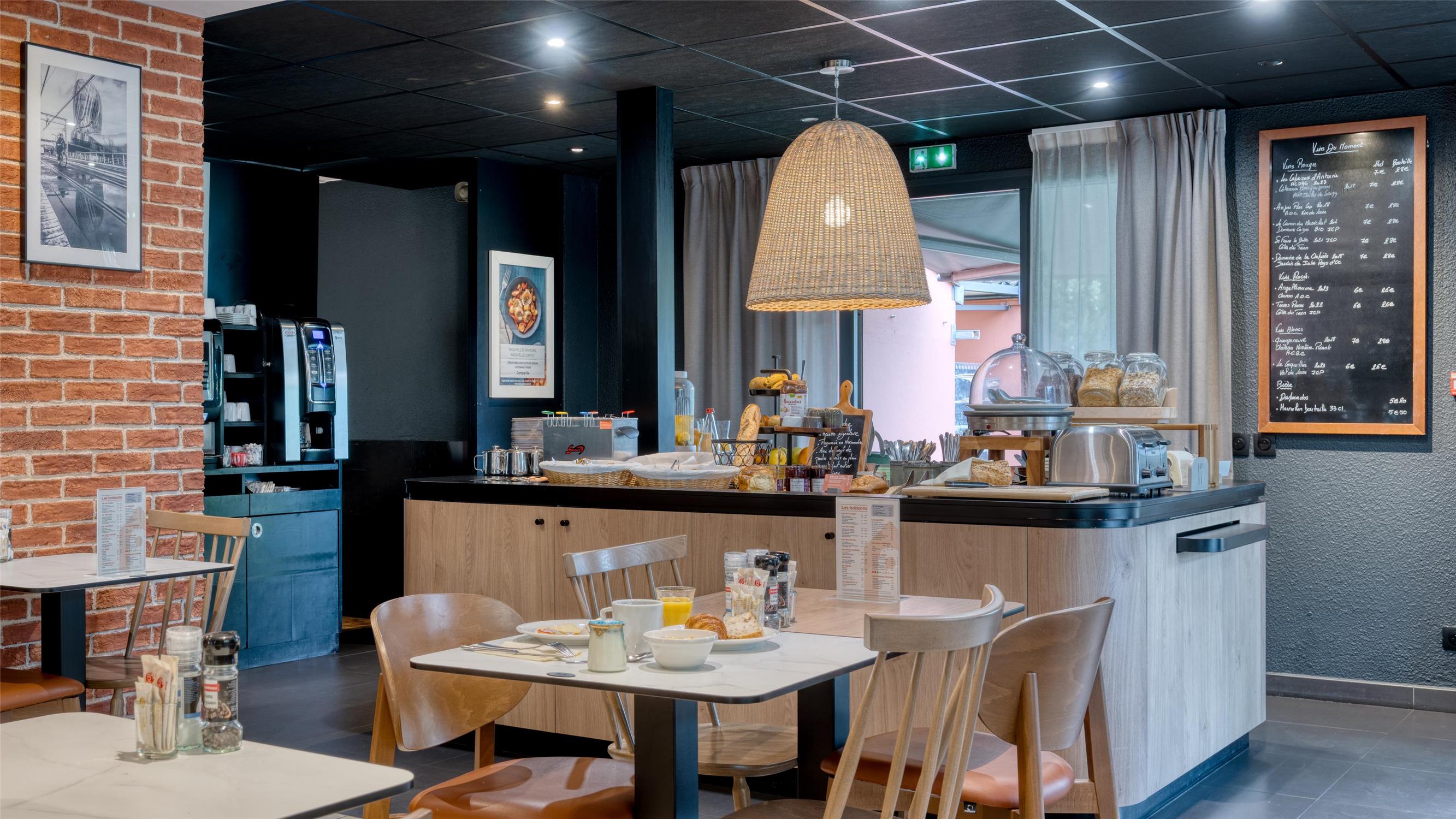 HOTEL CAMPANILE NATURE - BORDEAUX EST ARTIGUES - CA Nature Bdx Artigues - Restaurant