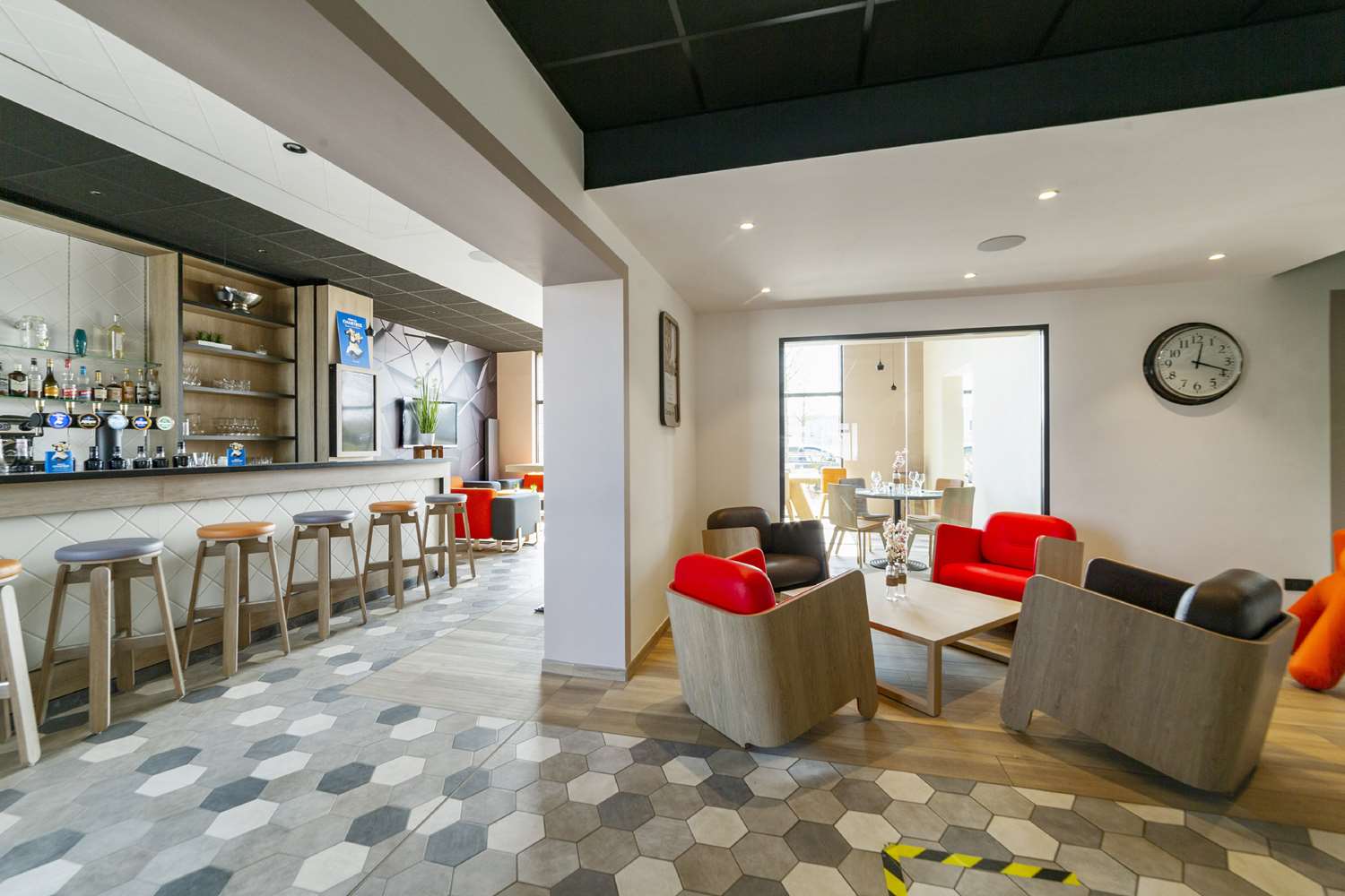 HOTEL CAMPANILE CHARTRES - PHOTO BAR