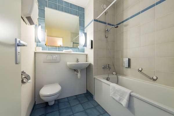 Hotel CAMPANILE DELFT - Standard Room