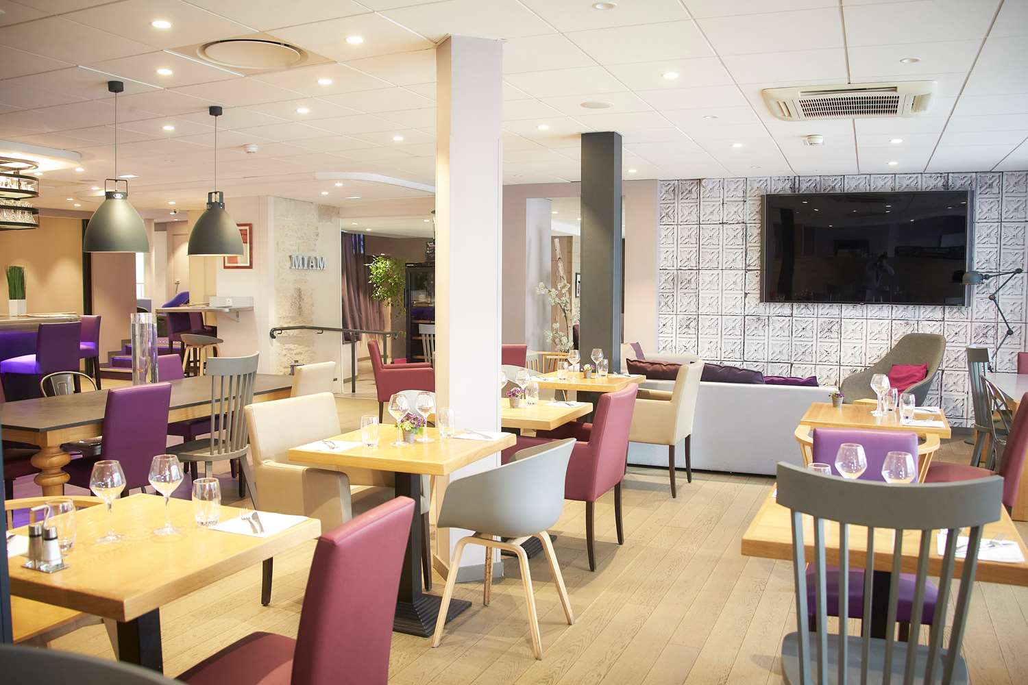 HÔTEL CAMPANILE DIJON CENTRE - Gare - Restaurant / Etablissement gastronomique