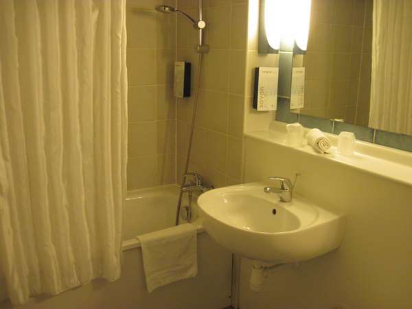 Hôtel HOTEL CAMPANILE EPERNAY - Dizy - Chambre Standard
