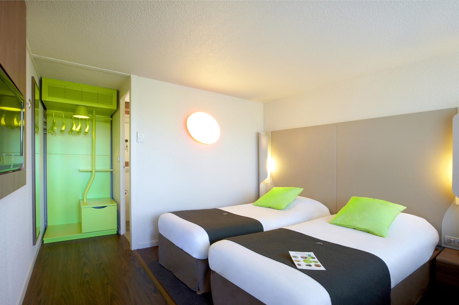 HÔTEL CAMPANILE GRENOBLE NORD - Saint Egrève - Chambres / Logements