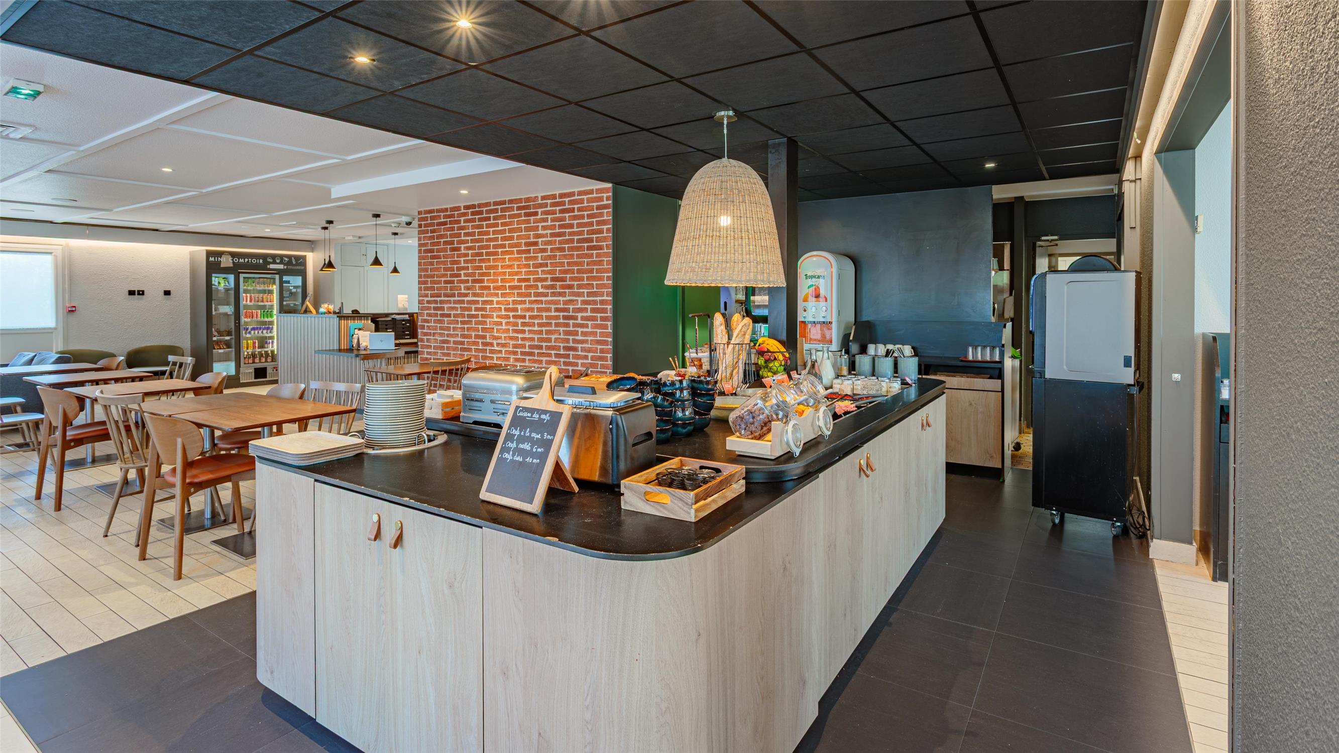 HOTEL CAMPANILE GRENOBLE NORD - Saint Egrève - Campanile GRENOBLE NORD - Saint Egrève - Breakfast