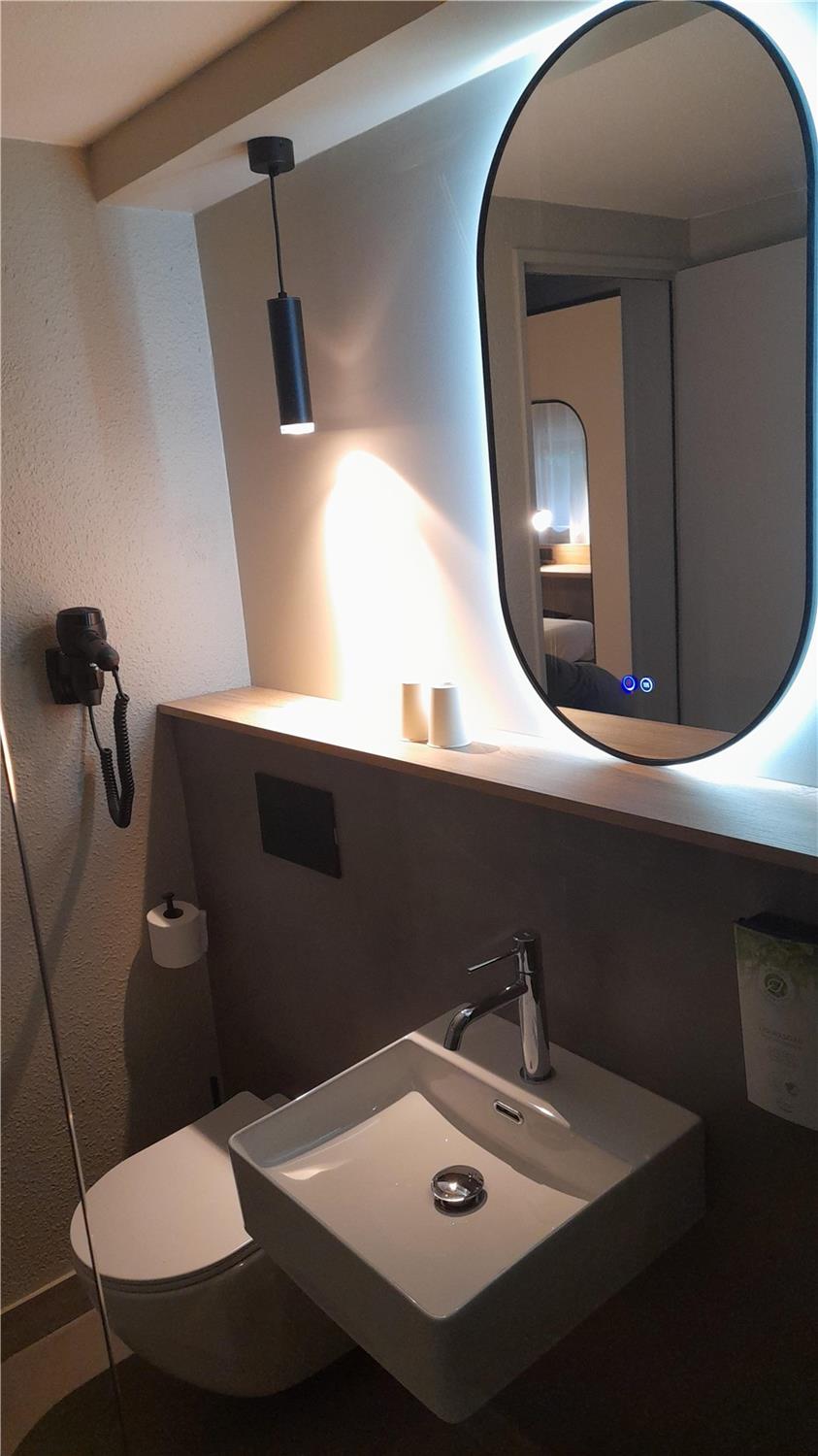 HOTEL KYRIAD DIRECT HAGUENAU - SALLE DE BAINS