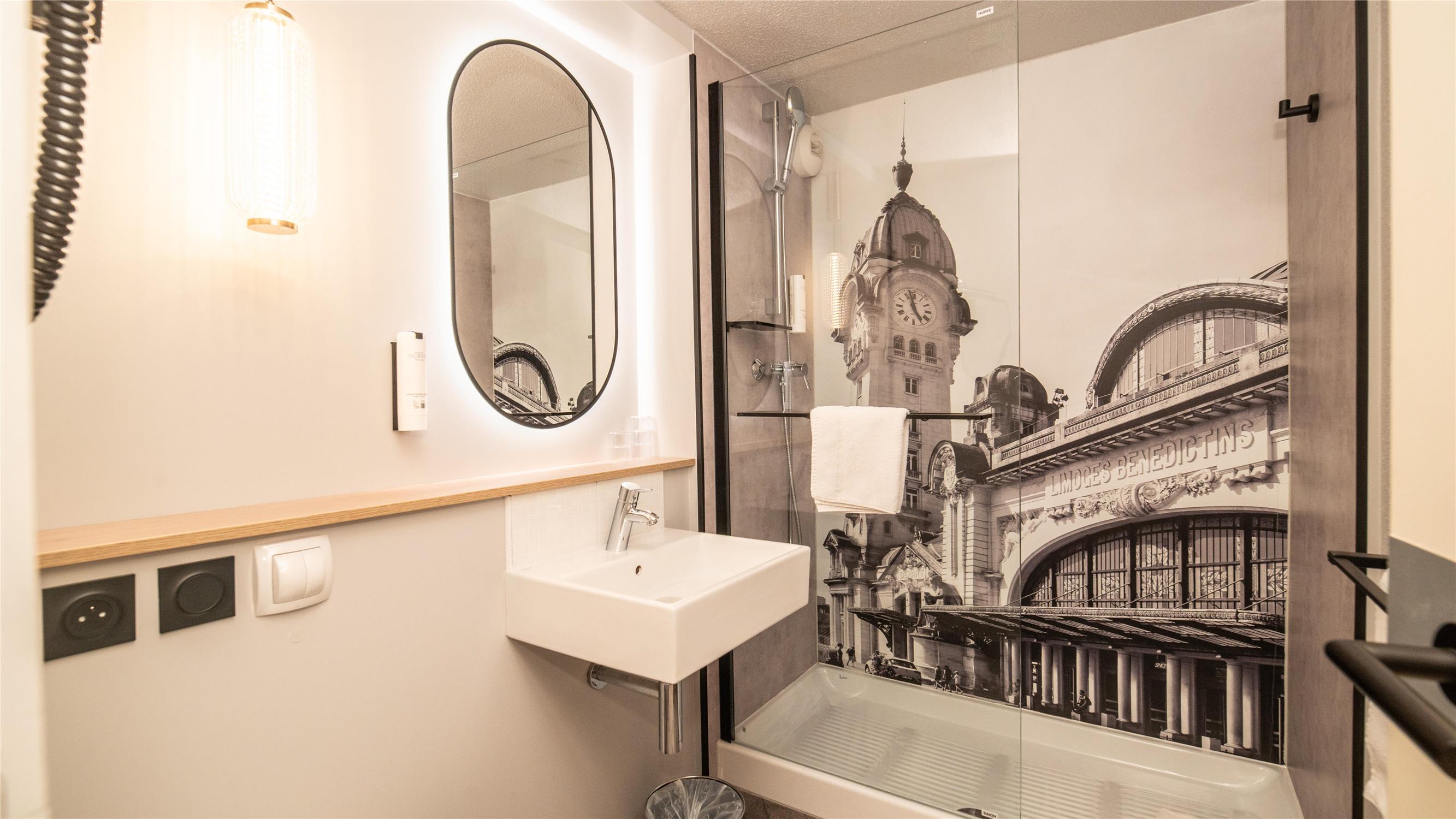 Bathroom Hotel Campanile Nature LIMOGES NORD