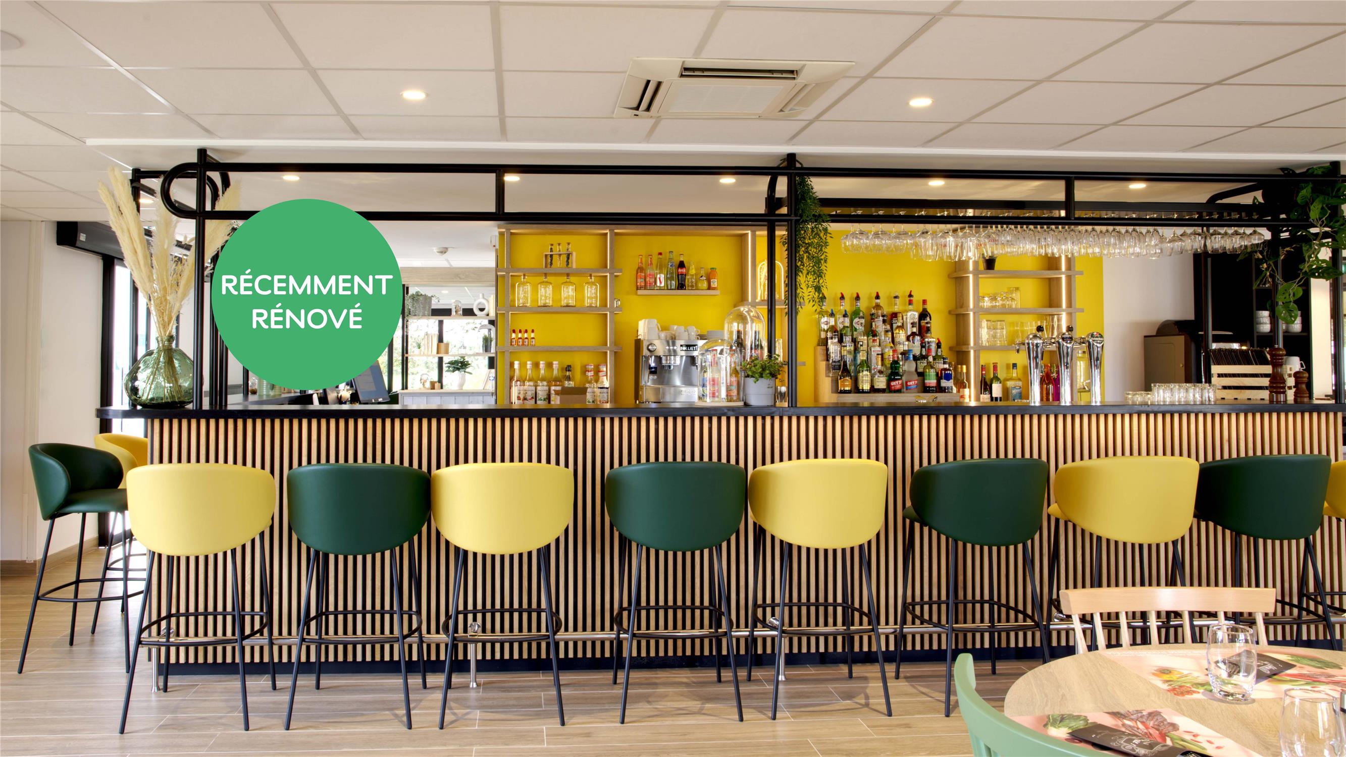 HOTEL CAMPANILE LIMOGES NORD - Bar lounge Campanile Nature LIMOGES NORD