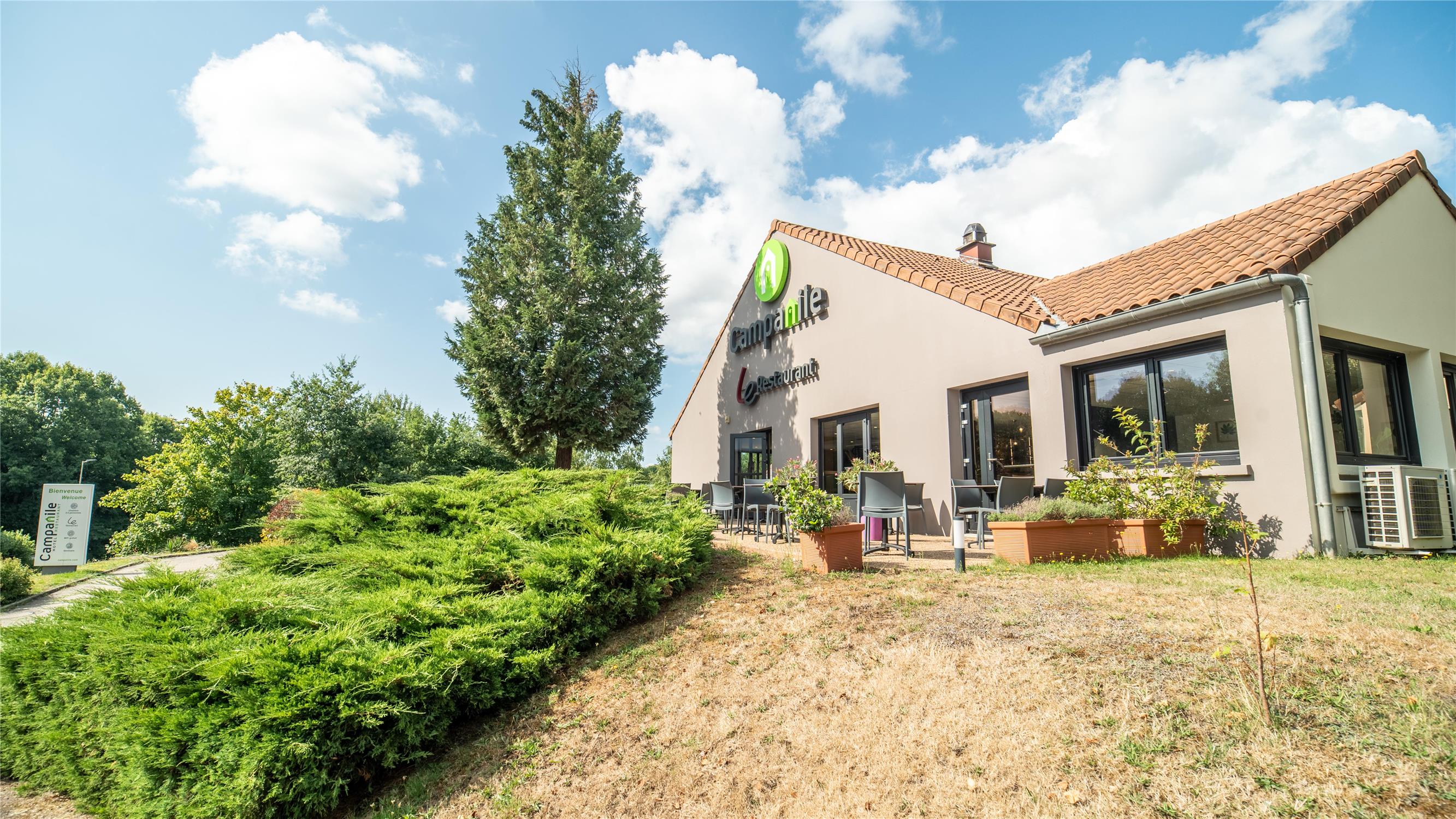 HOTEL CAMPANILE LIMOGES NORD - Exterior Hotel Campanile Nature LIMOGES NORD