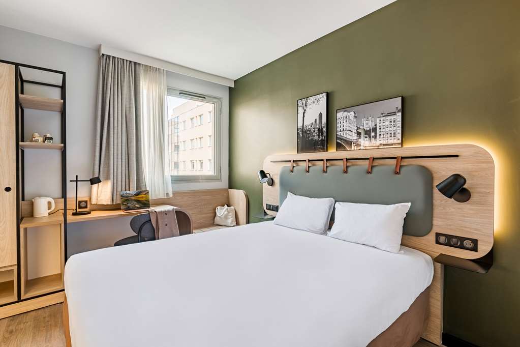CAMPANILE LYON CENTRE - GARE PART D-guestroom-Guest Room,On-Site.jpg