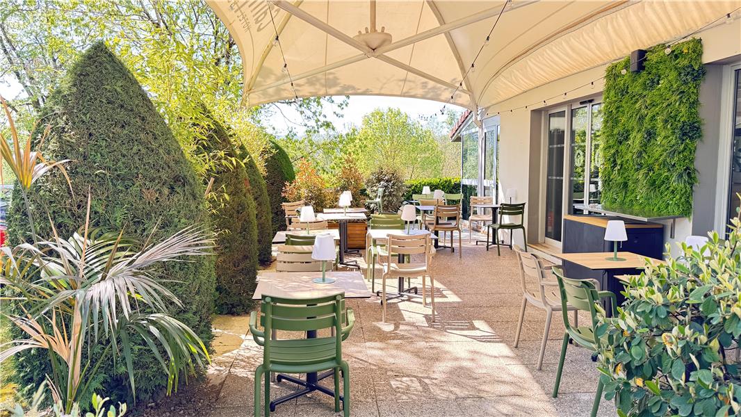 HOTEL CAMPANILE L'ISLE D'ABEAU - Bourgoin Jallieu