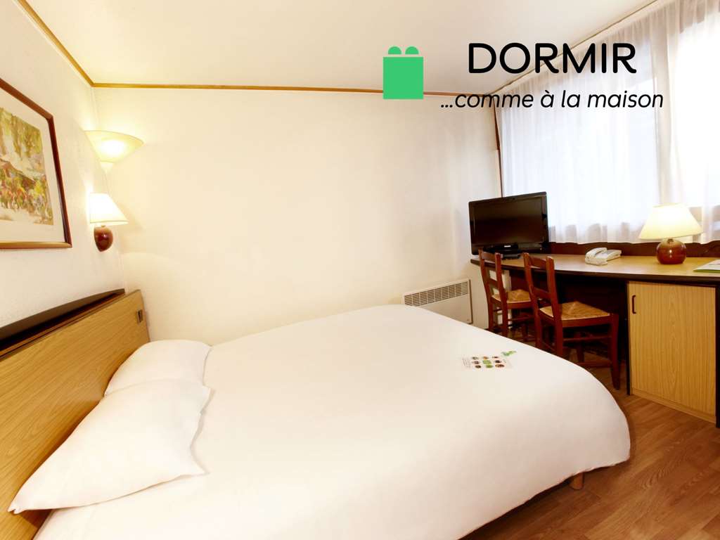 CAMPANILE MARMANDE-guestroom-Guest Room,On-Site.jpg