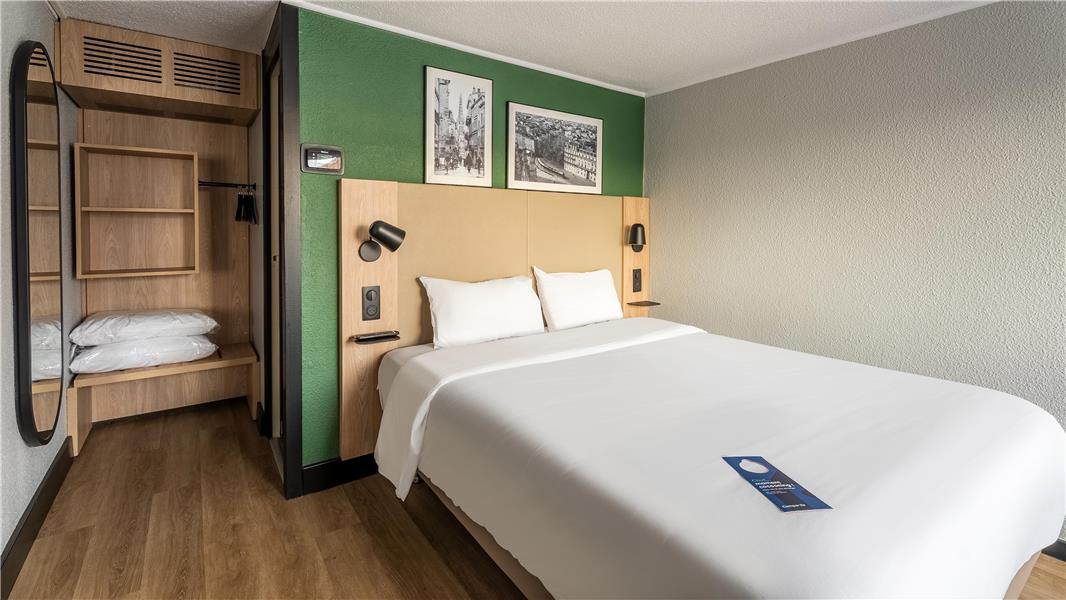 HOTEL CAMPANILE NATURE - METZ TECHNOPOLE