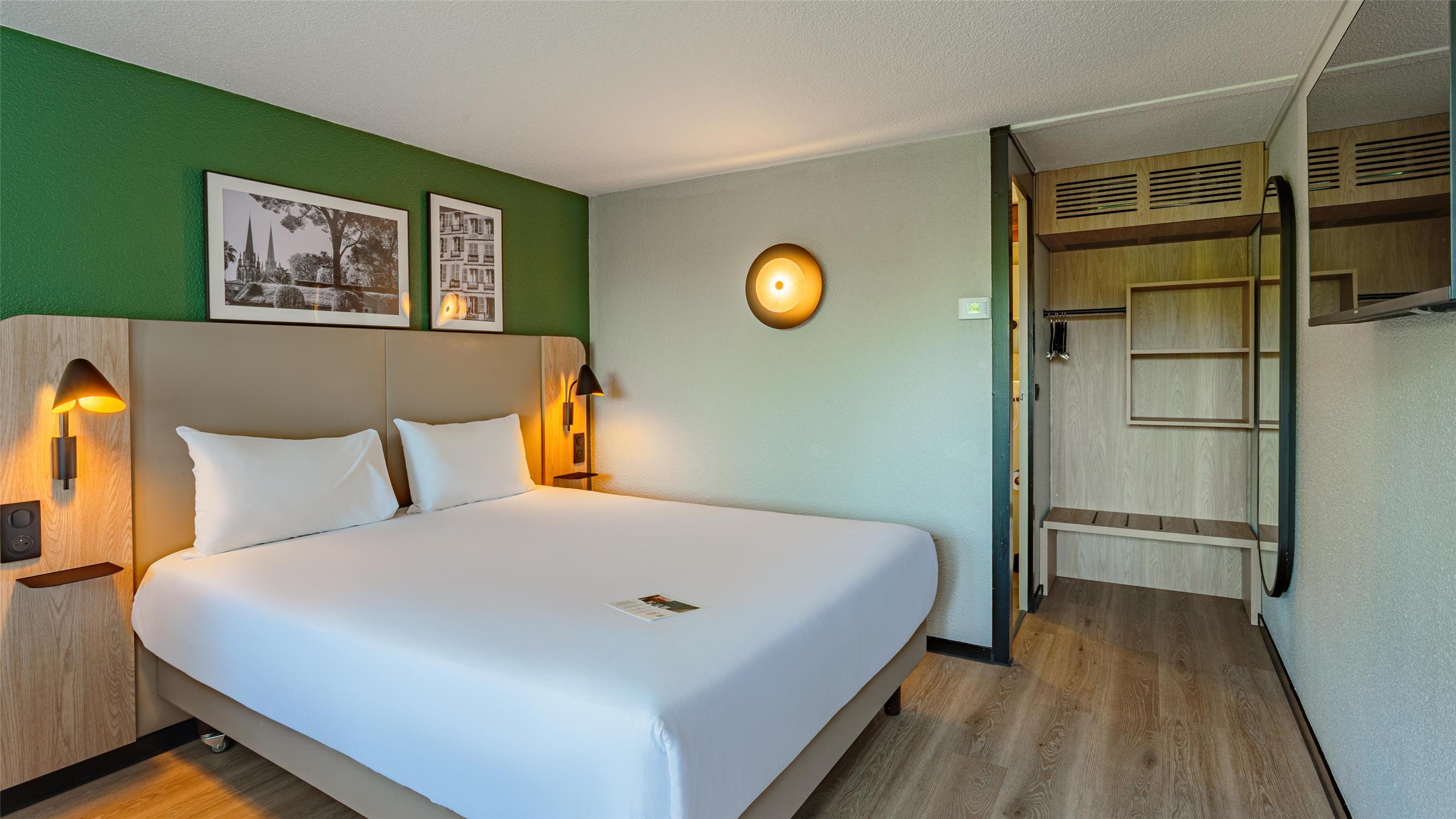 HOTEL CAMPANILE MONTARGIS - Amilly - null
