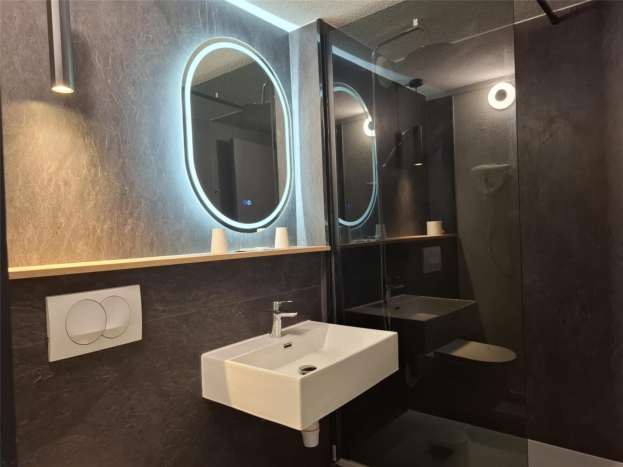 HOTEL CAMPANILE MONTBELIARD - Sochaux - Suite