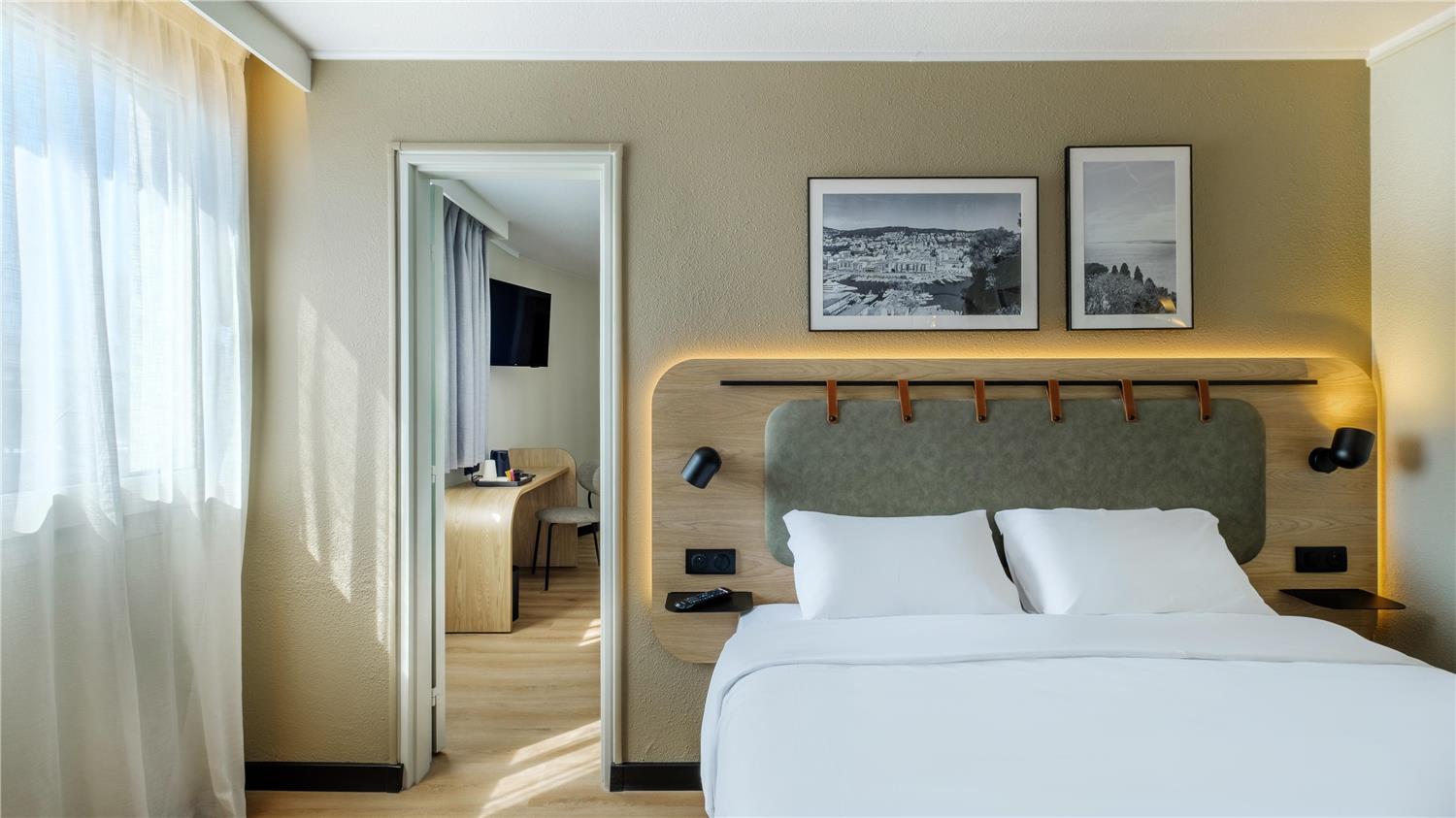 HOTEL CAMPANILE PRIME - NICE AIRPORT - Campanile Prime - Nice Aéroport - Standard Room - Junior Suite Sofa Bed