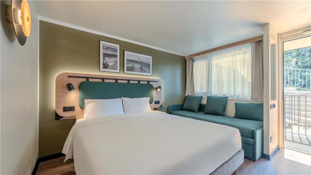 HOTEL CAMPANILE NATURE - ORANGE