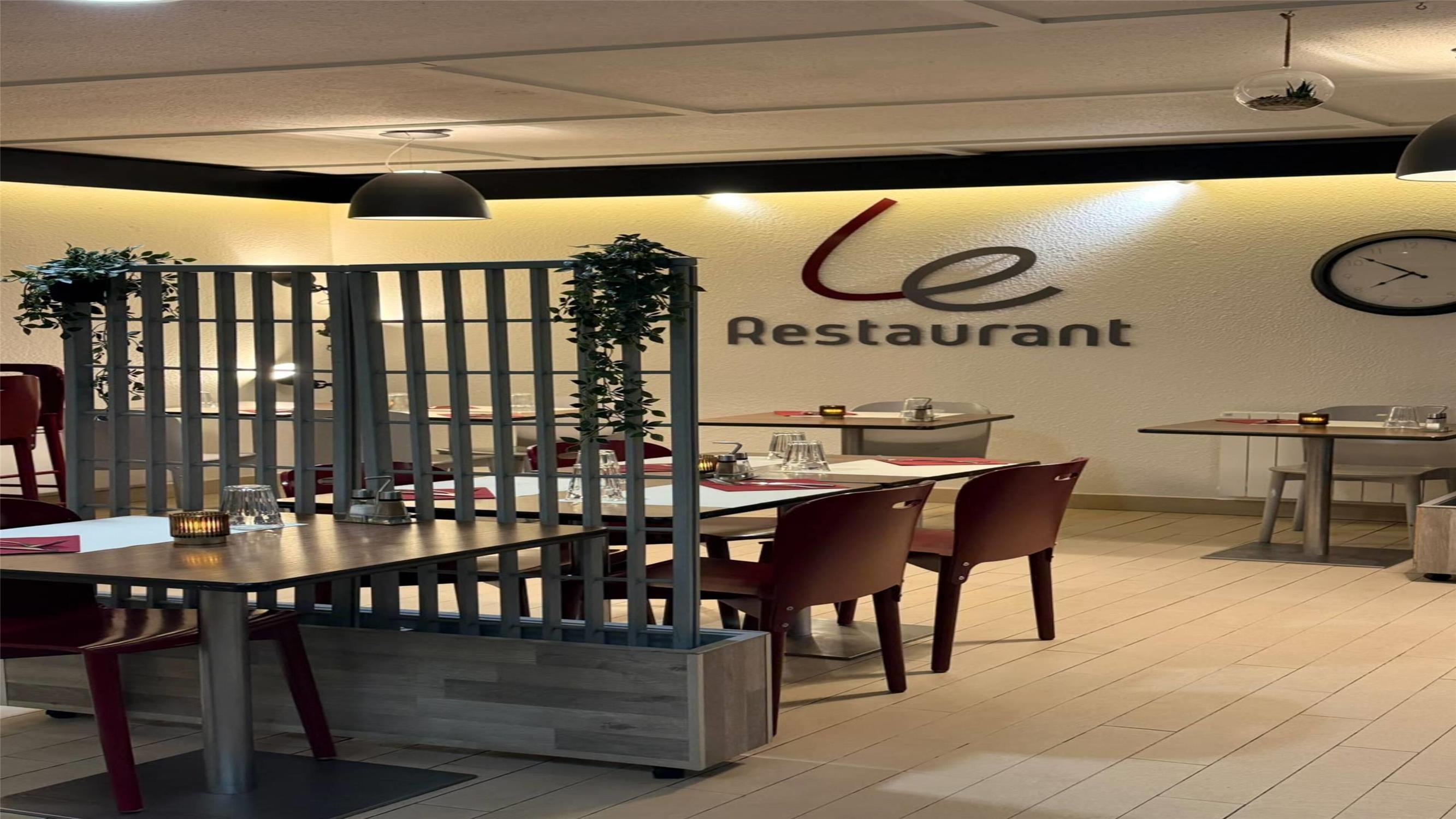 HOTEL CAMPANILE ORLEANS OUEST - La Chapelle St Mesmin - PHOTO RESTAURANT CAMPANILE ORLEANS OUEST