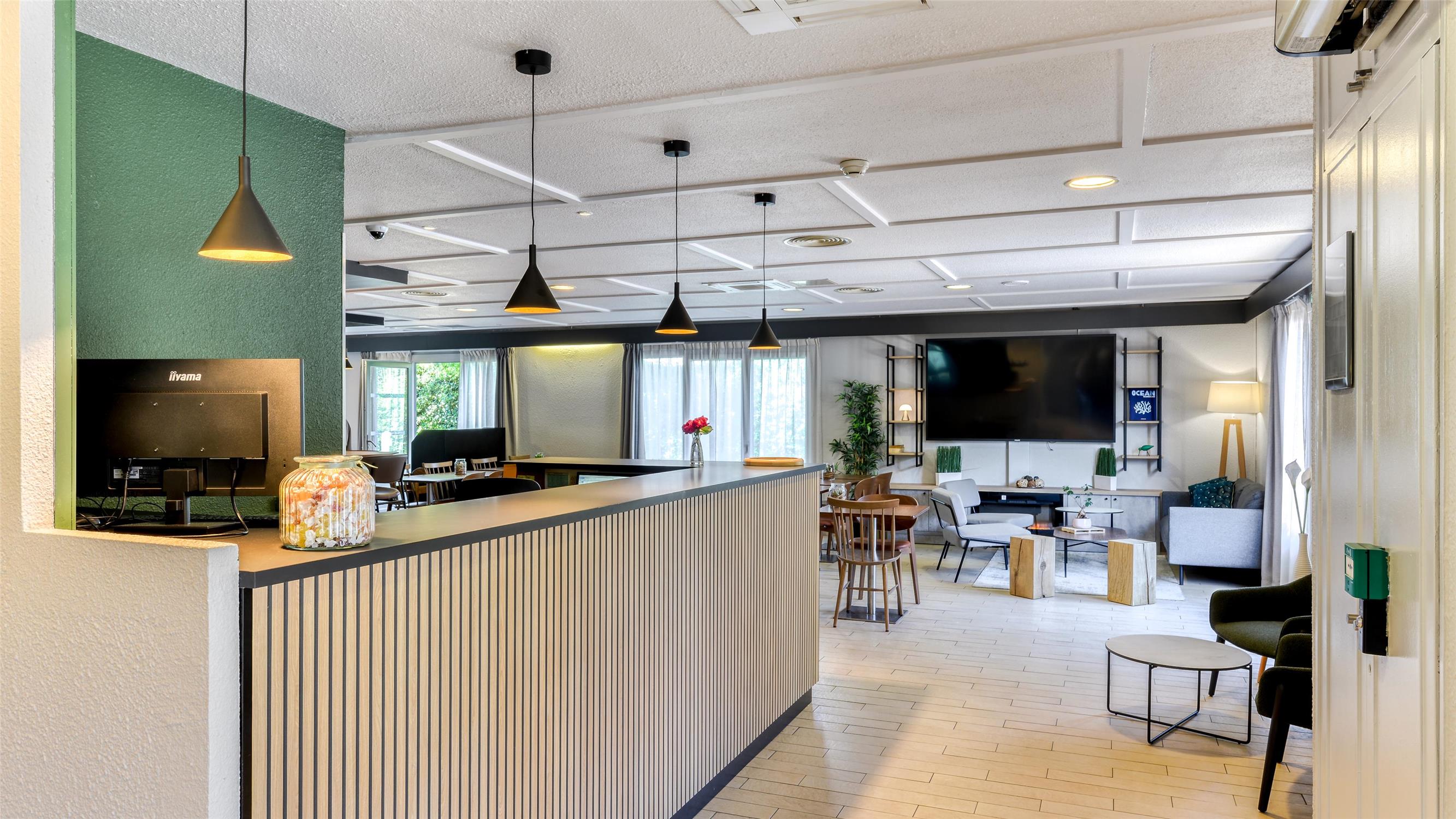 HOTEL CAMPANILE NATURE - PARIS OUEST GENNEVILLIERS PORT - Campanile NATURE - Gennevilliers Port - PUA