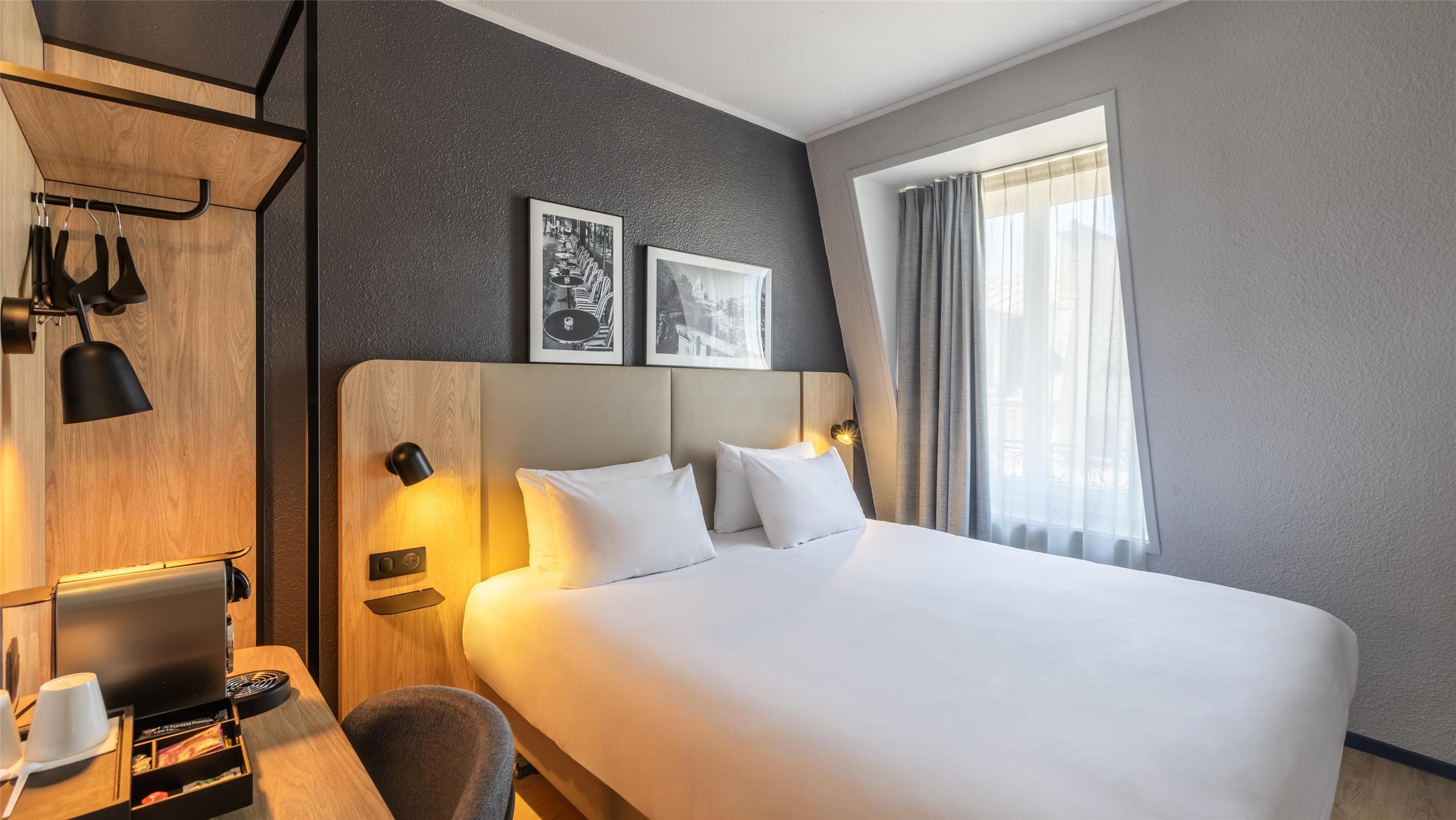HÔTEL CAMPANILE PRIME - PARIS LEVALLOIS-PERRET - Chambres / Logements
