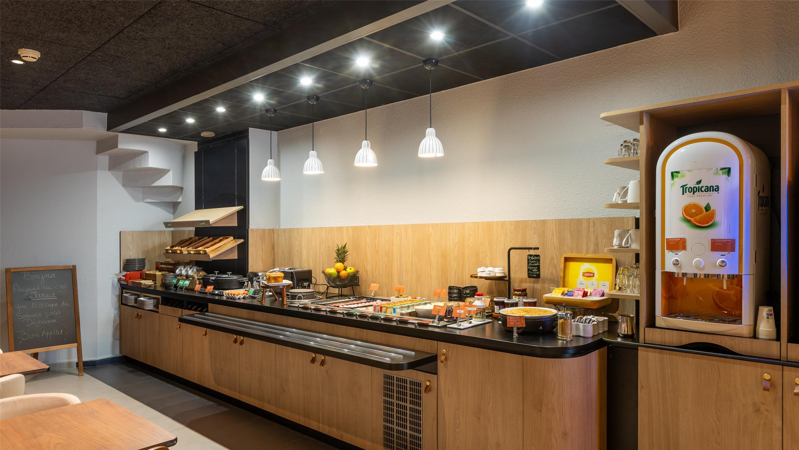 HÔTEL CAMPANILE PRIME - PARIS LEVALLOIS-PERRET - Restaurant / Etablissement gastronomique
