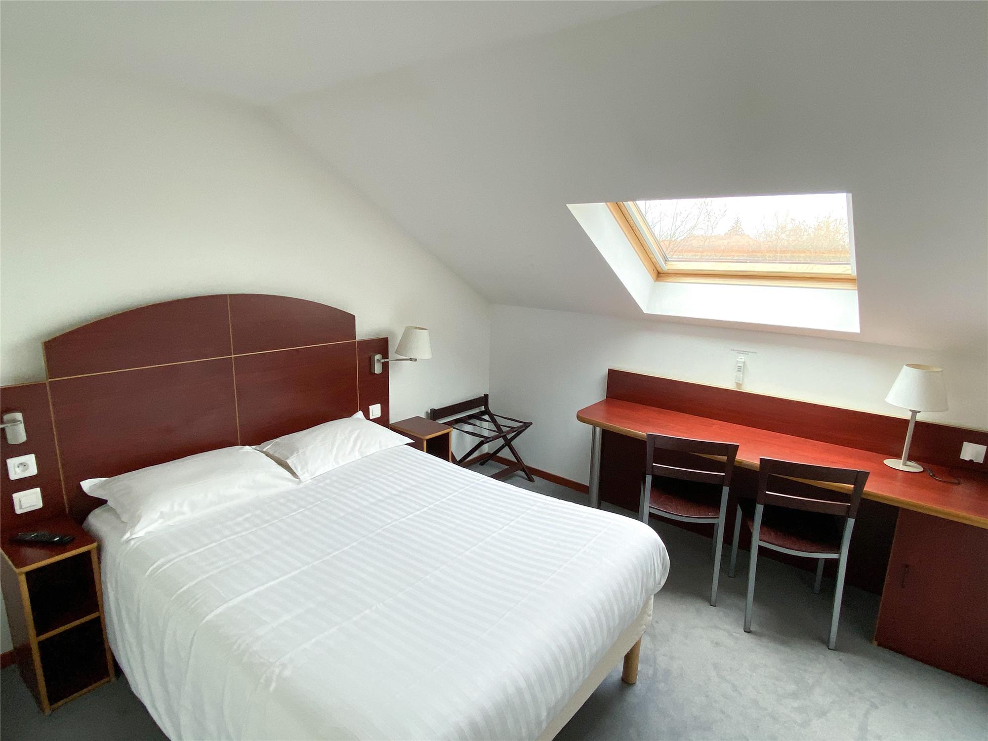HOTEL KYRIAD DIRECT ROANNE - IMG