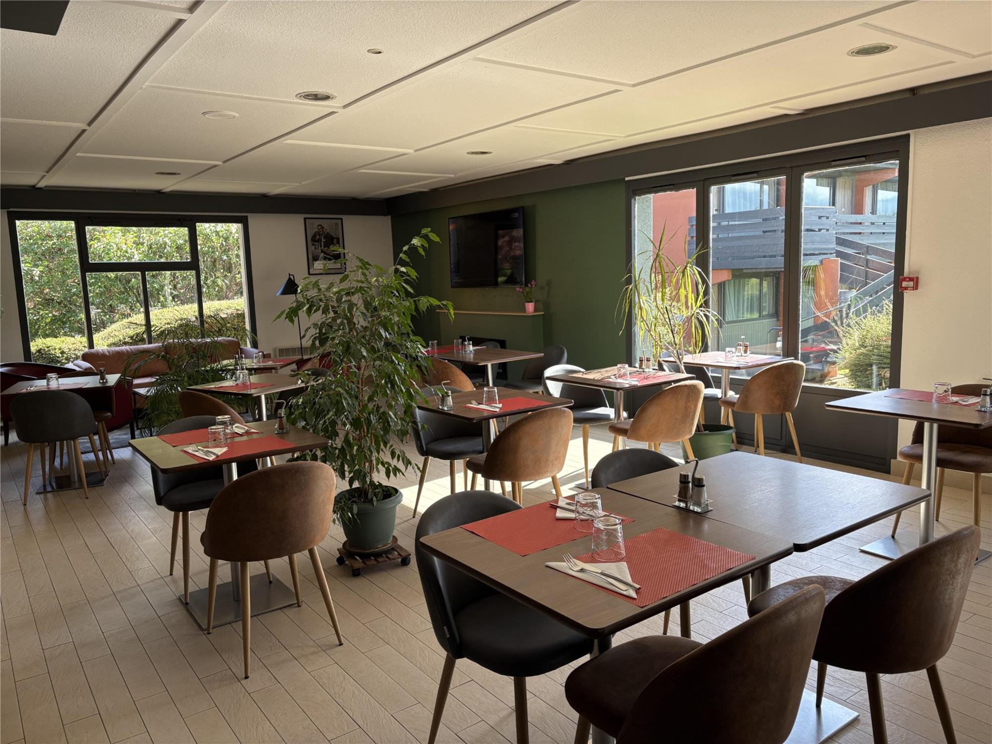 HOTEL CAMPANILE ROUEN NORD - Mont Saint Aignan - HOTEL CAMPANILE ROUEN NORD MONT SAINT AIGNAN