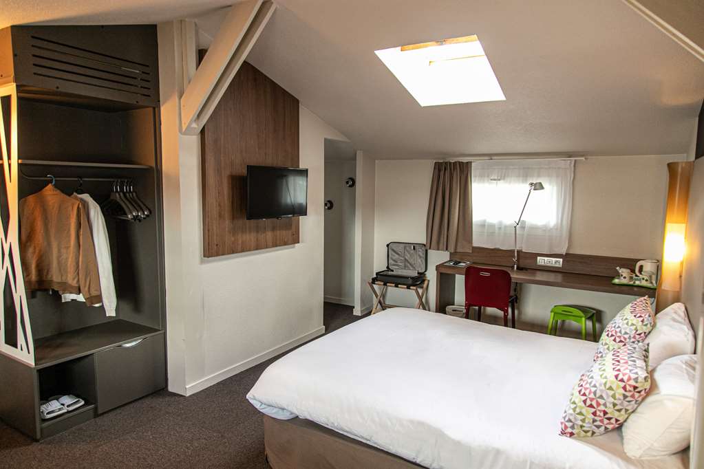 CAMPANILE TOULOUSE - BLAGNAC AROPOR-guestroom-Guest Room,Suite,On-Site.jpg