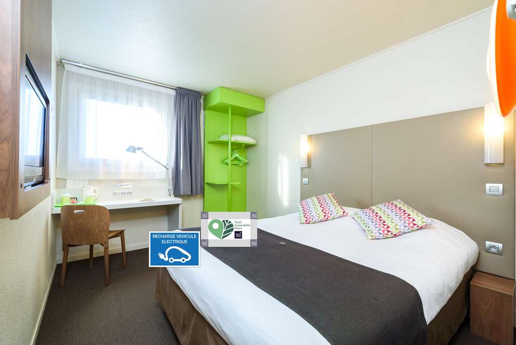 CAMPANILE TOULOUSE OUEST - PURPAN-guestroom-Guest Room,On-Site.jpg