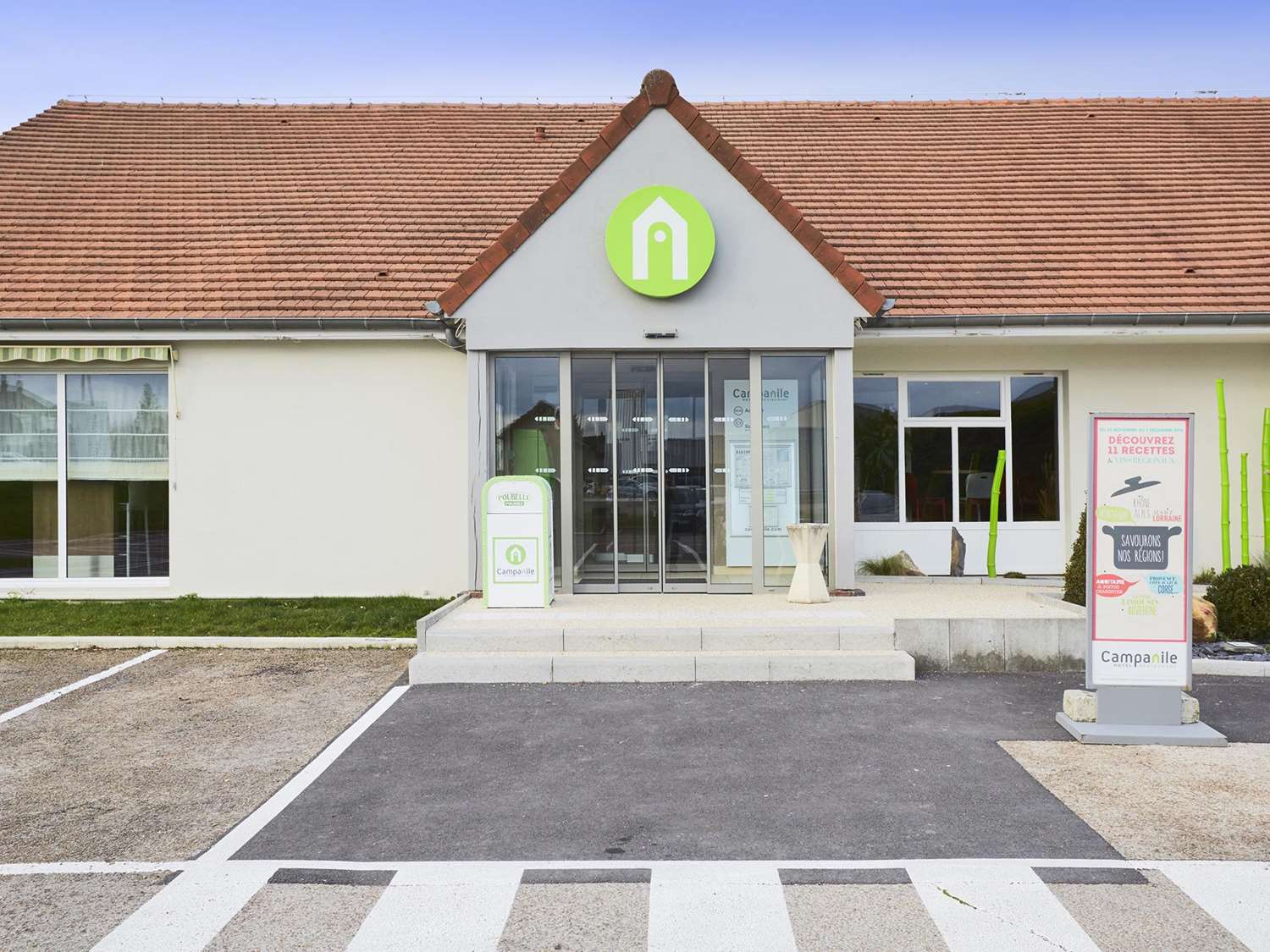 HOTEL CAMPANILE TROYES SUD - Buchères - image