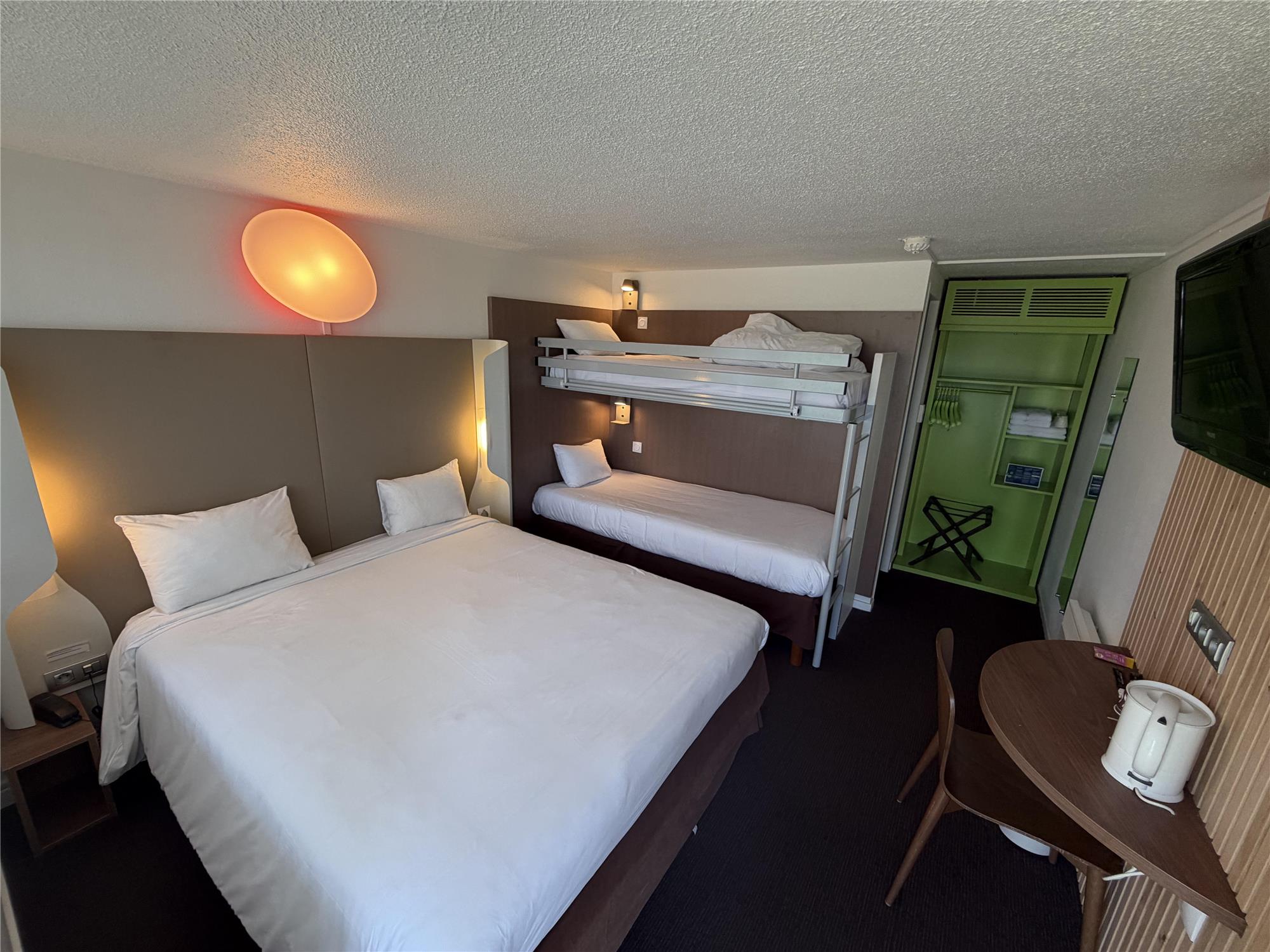 HOTEL CAMPANILE TROYES SUD - Buchères - Chambre Quadruple Campanile Troyes Sud Buche res bis