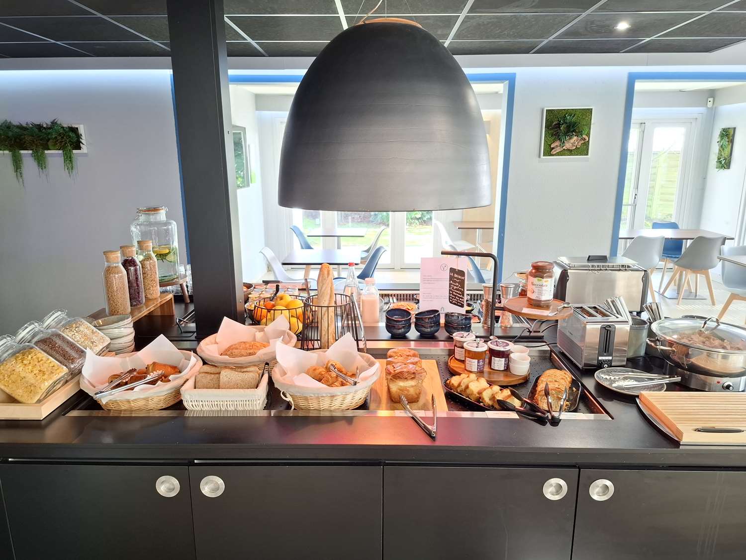 The breakfast