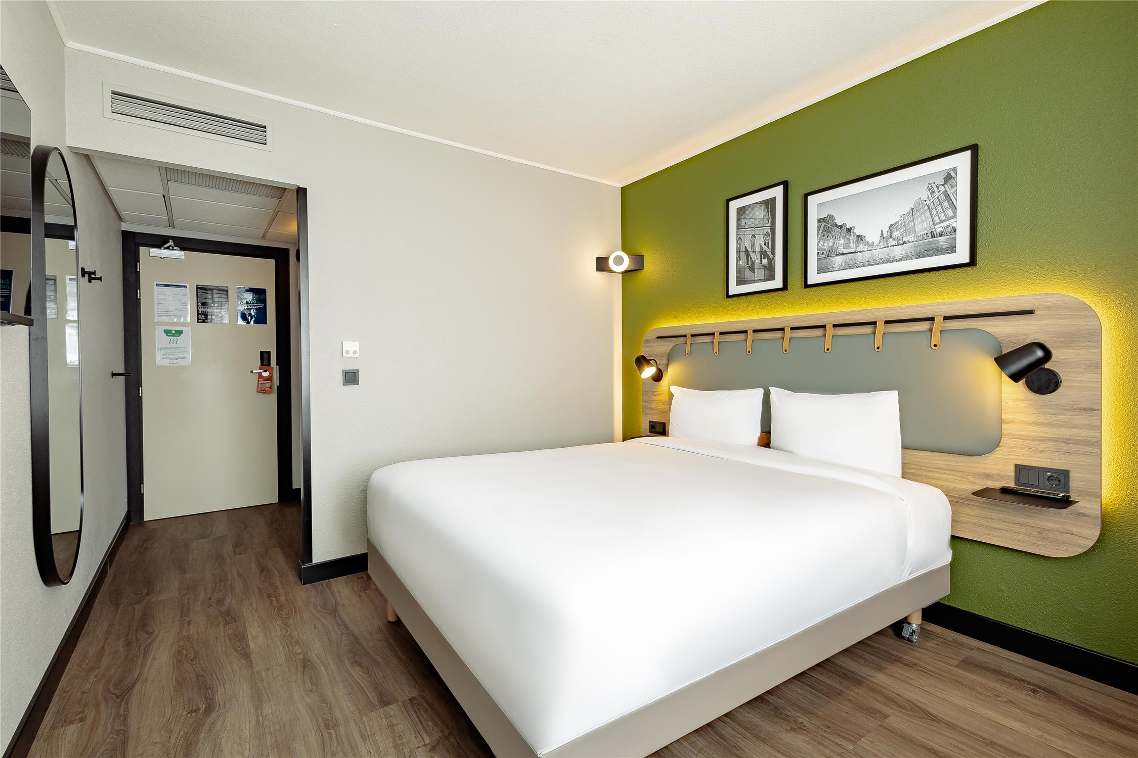 HOTEL WRC SM FULL RESOLUTION z