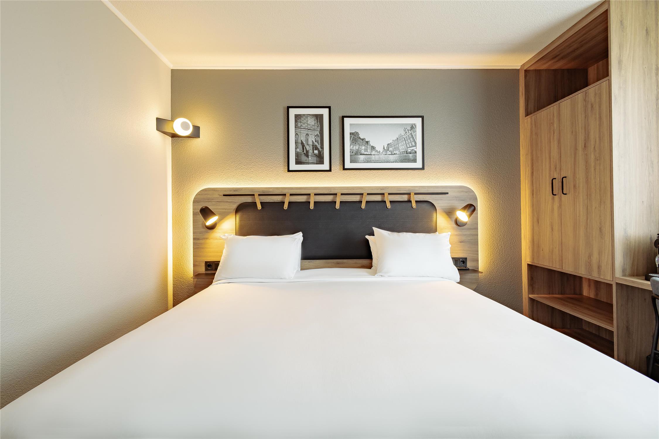 HOTEL WRC SM FULL RESOLUTION z