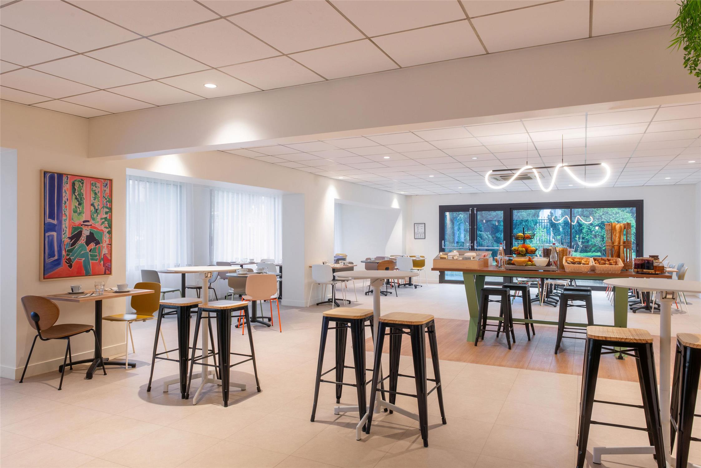 HÔTEL KYRIAD ARGENTEUIL - Bar / Lounge