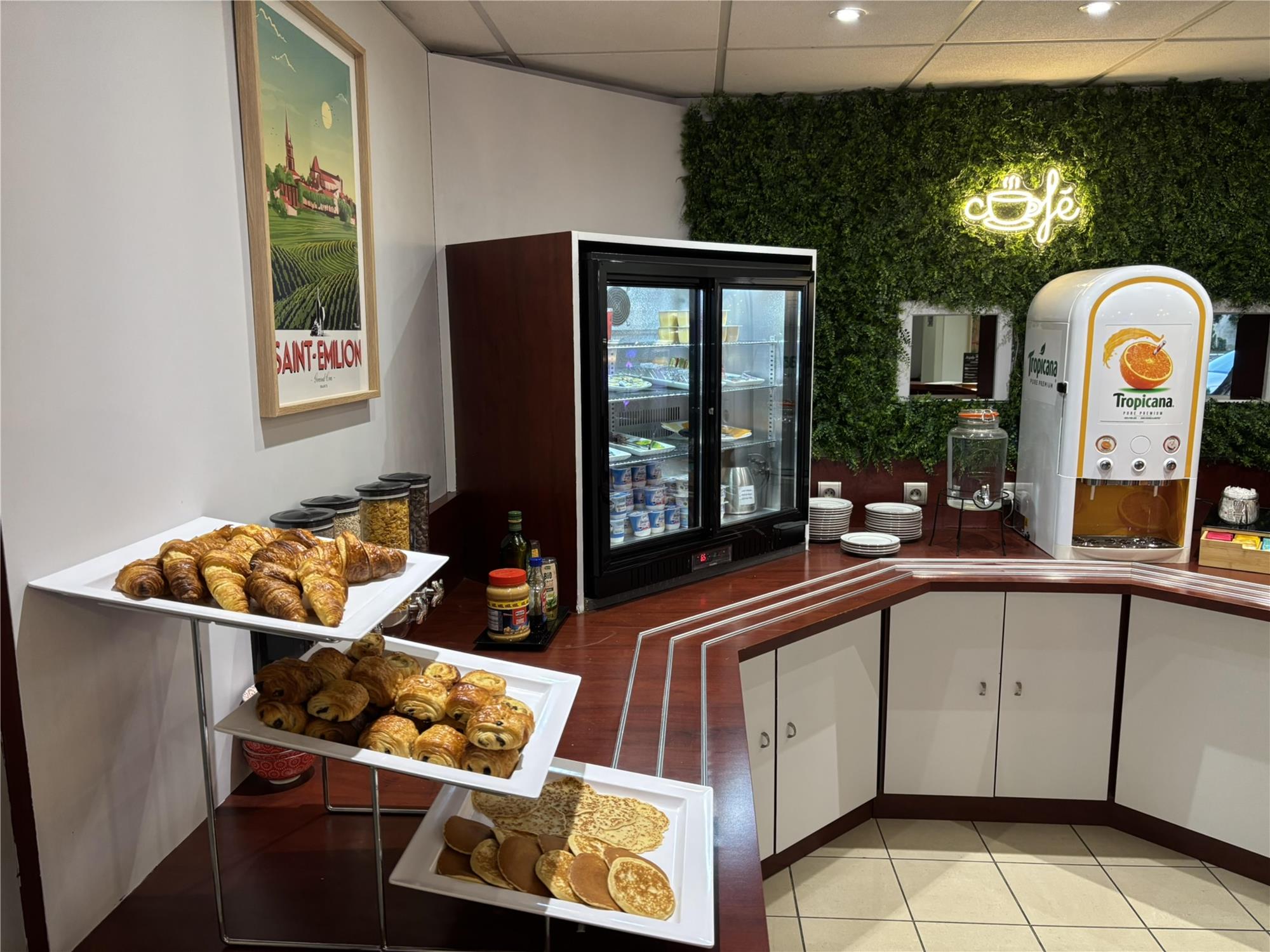HOTEL KYRIAD BORDEAUX - Lormont - HOTEL KYRIAD BORDEAUX LORMONT SALLE DE PETIT DEJEUNER