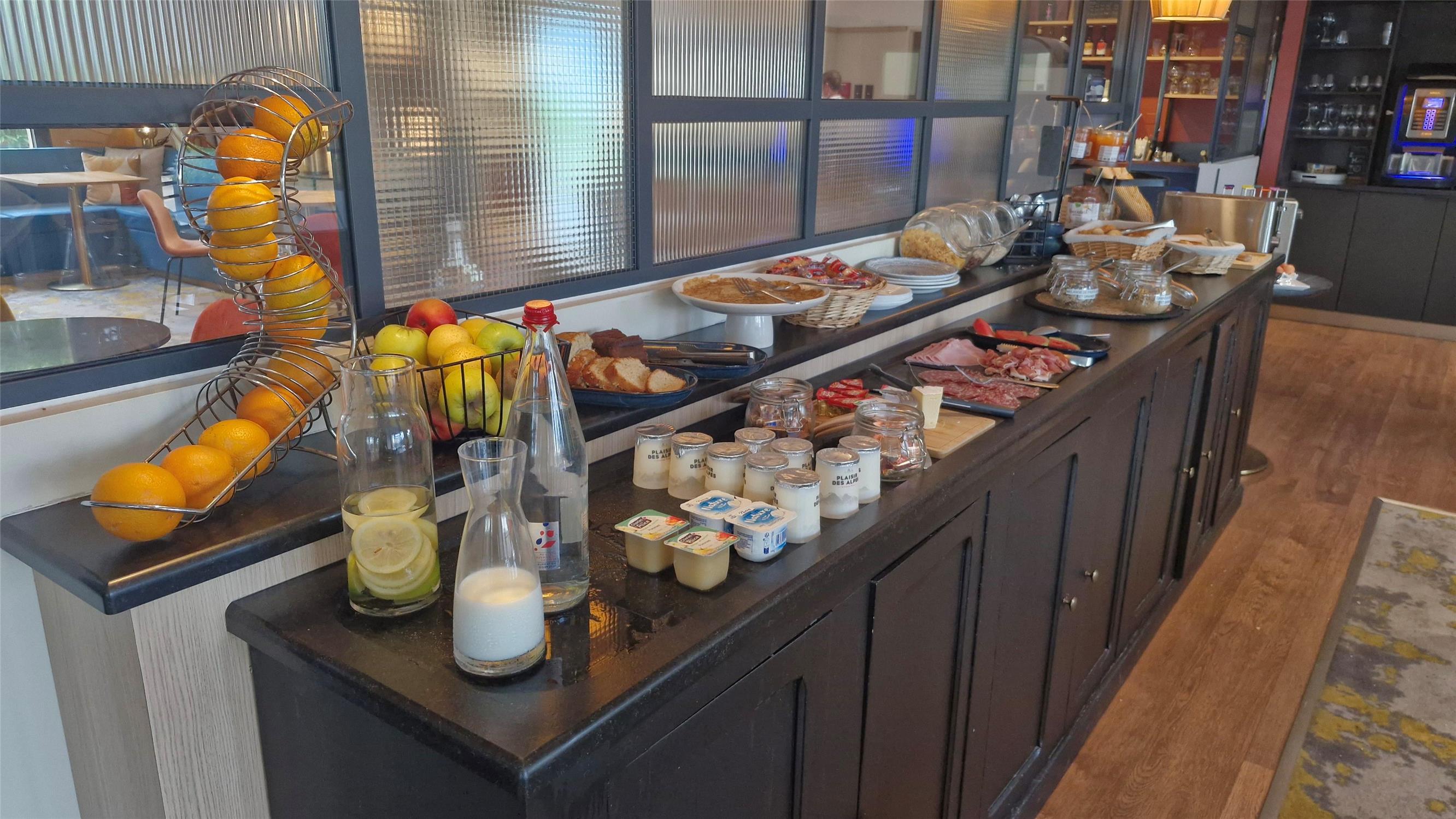 HOTEL KYRIAD CARCASSONNE - Aéroport - PETIT DEJEUNER BUFFET
