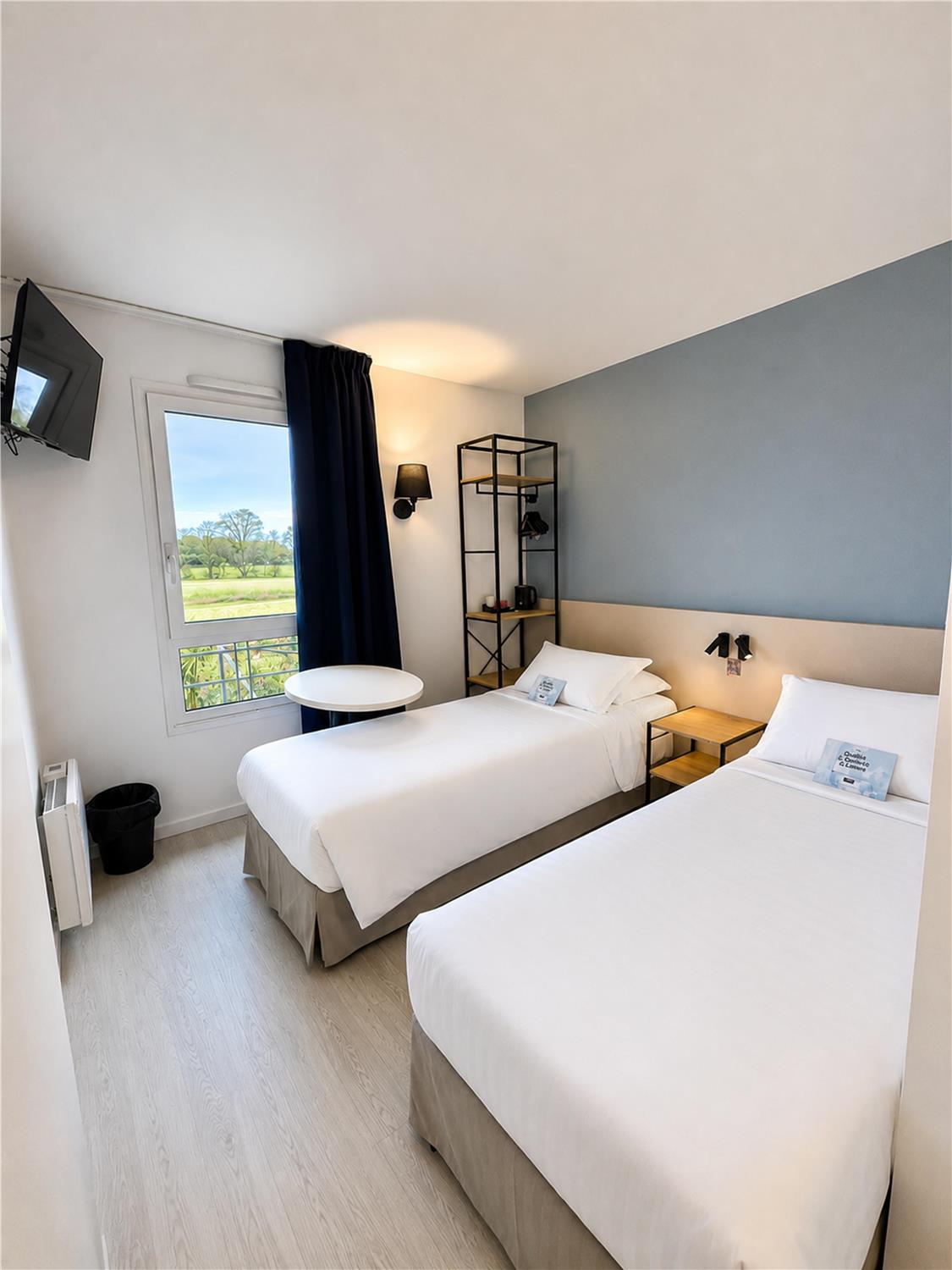 HÔTEL KYRIAD LA FLECHE - null