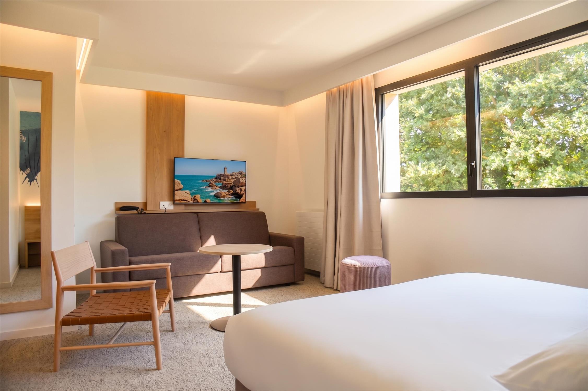 hotel kyriad lannion perros guirec chambre famille privilege