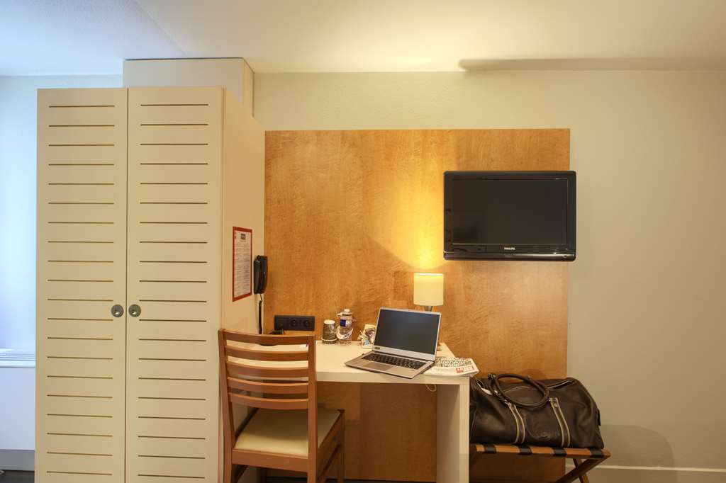 KYRIAD LIBOURNE ST EMILION-guestroom-Guest Room,On-Site.jpg