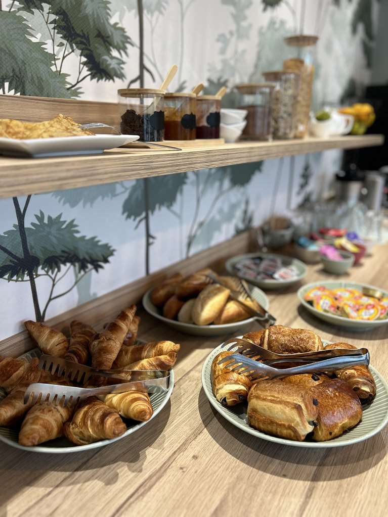 Kyriad Marseille-Martigues Hotel