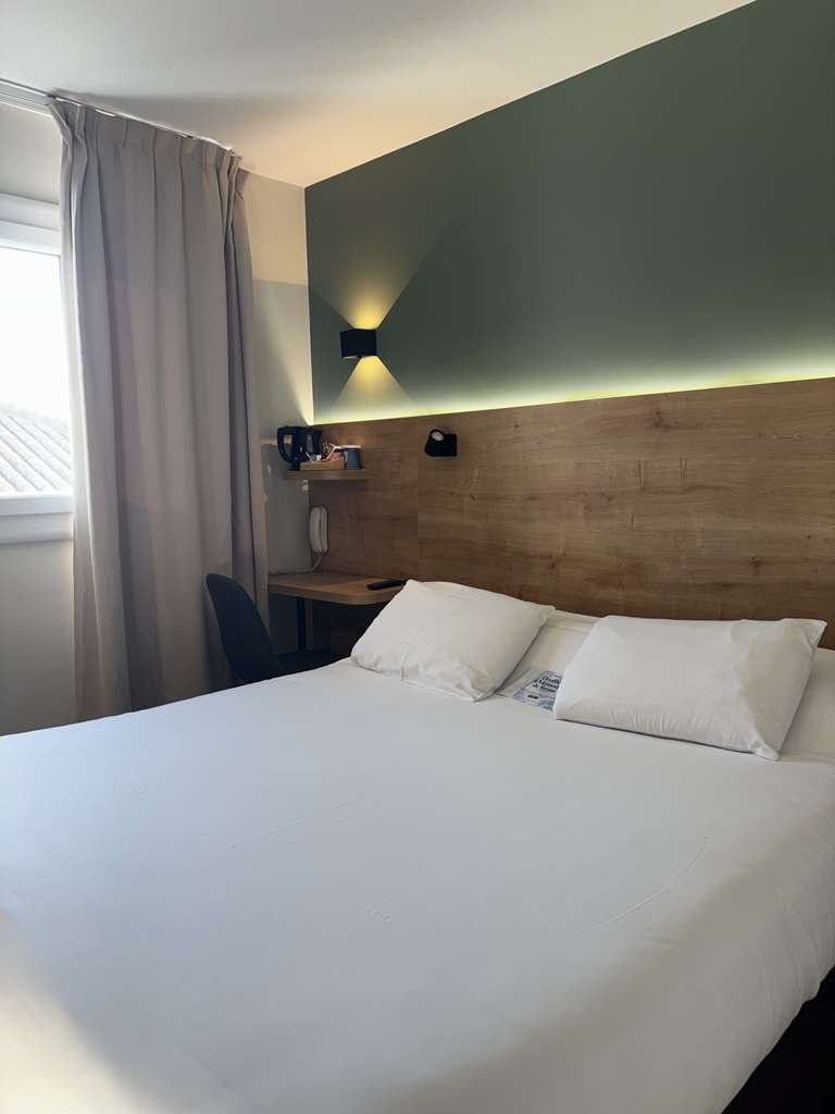 KYRIAD MONTPELLIER SUD-guestroom-Guest Room,Bed,On-Site,Double Room.jpg