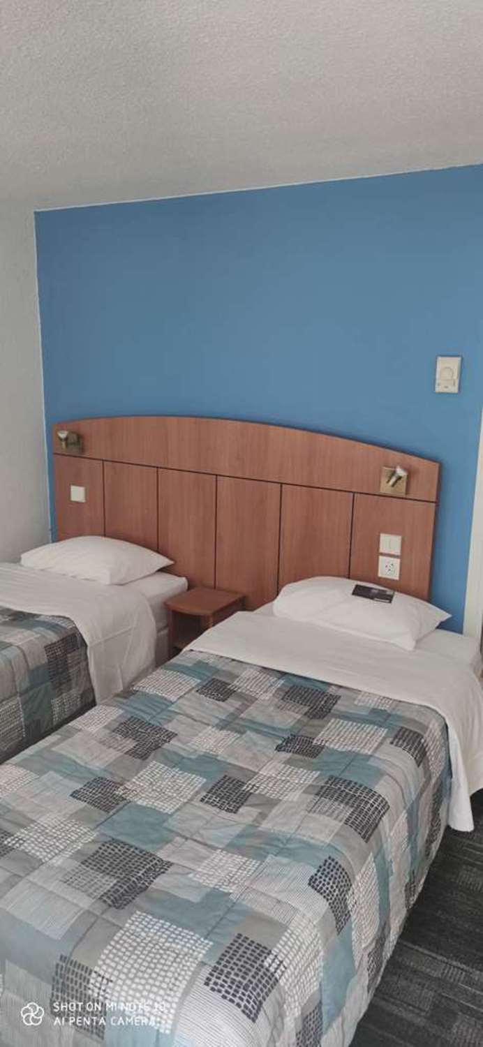 HOTEL KYRIAD MULHOUSE EST - Lutterbach - XL